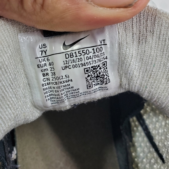 Nike Shoes Youth 7 Women 8.5 Air VaporMax 2021 Flyknit Monochrome - Picture 3 of 12